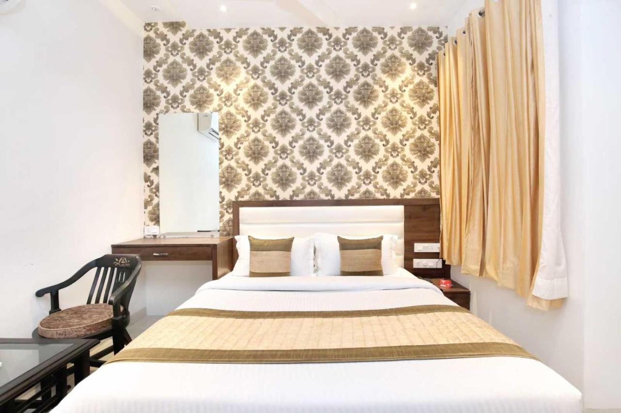 Hotel O Grand Star Amritsar Bagian luar foto