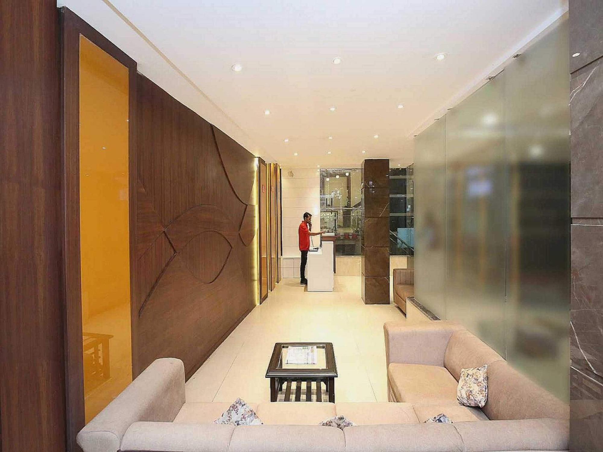 Hotel O Grand Star Amritsar Bagian luar foto