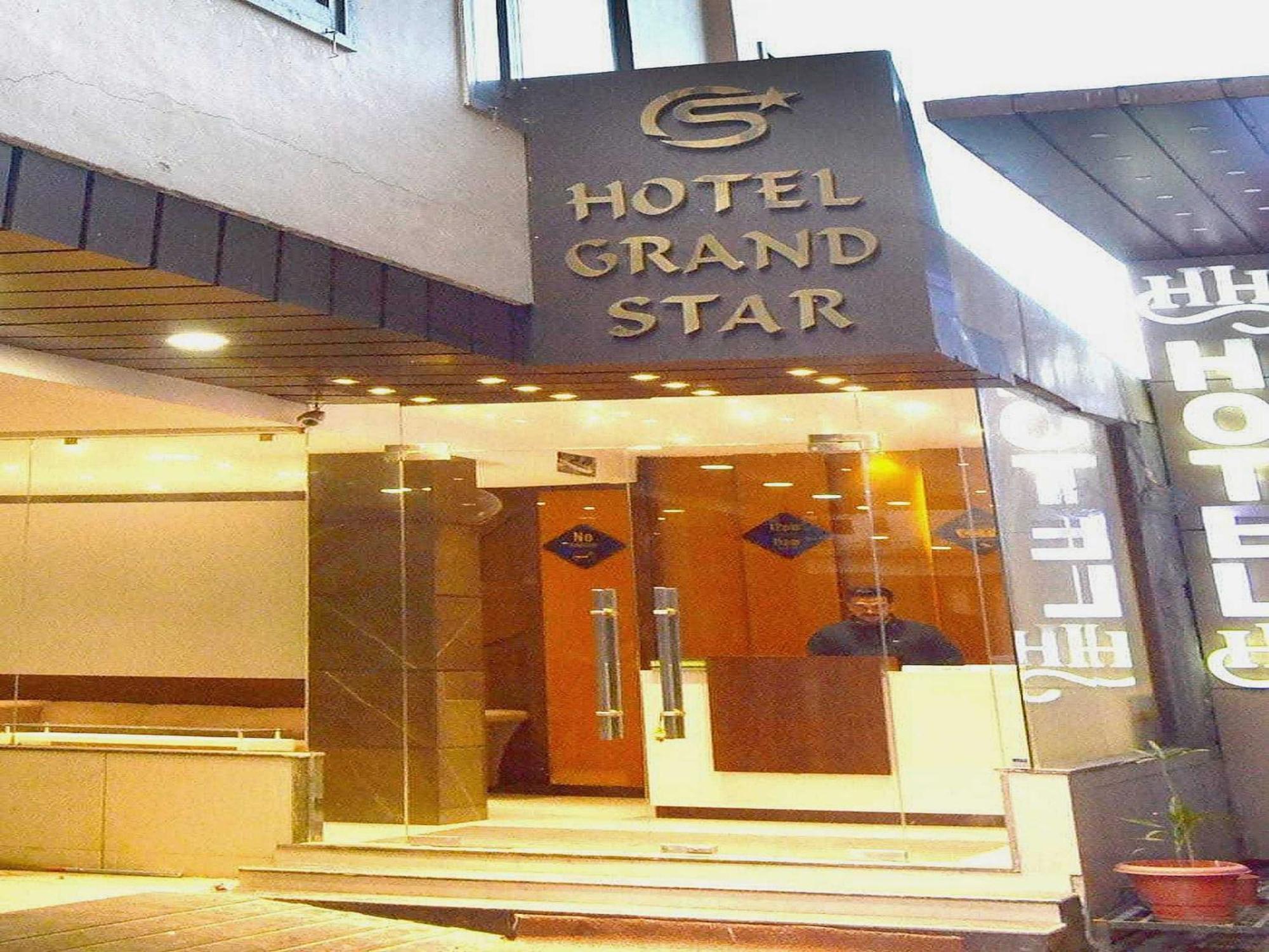 Hotel O Grand Star Amritsar Bagian luar foto